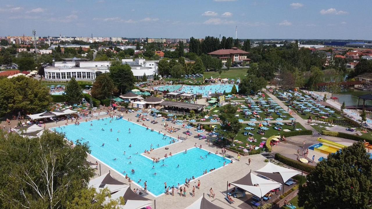 Rivapark Appartement Dunajská Streda Buitenkant foto